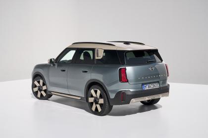MINI Countryman SE ALL4: Είναι ηλεκτρικό και πάει παντού