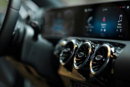 Mercedes-Benz A180d 7G-DCT 116Ps