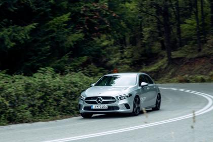 Mercedes-Benz A180d 7G-DCT 116Ps