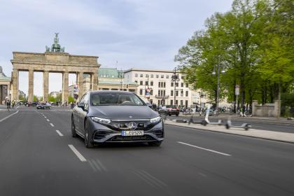 Η Mercedes παίρνει έγκριση για κυκλοφορία αυτοκινήτων με αυτονομία επιπέδου 3