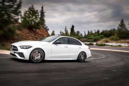 Mercedes-Benz C200 204PS