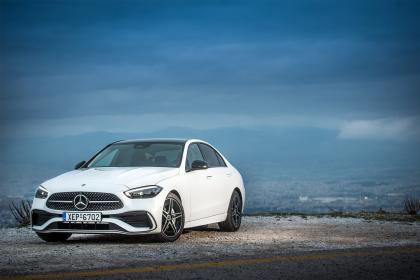 Mercedes-Benz C200 204PS