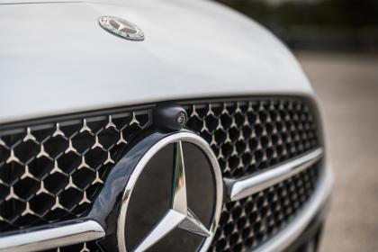 Mercedes-Benz C200 204PS