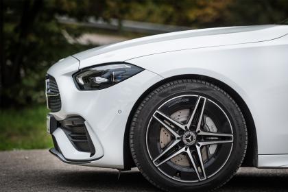 Mercedes-Benz C200 204PS