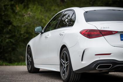 Mercedes-Benz C200 204PS