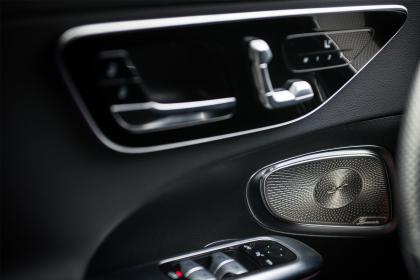 Mercedes-Benz C200 204PS