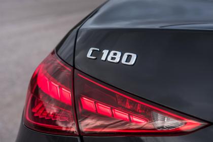 Mercedes-Benz C 180 170Ps