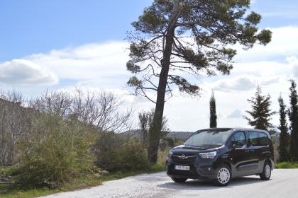 Opel Combo Life XL 1.2Τ ΑΤ8 130Ps