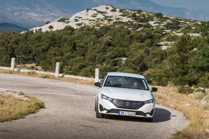 Peugeot 308 Hybrid e-EAT8 180Ps