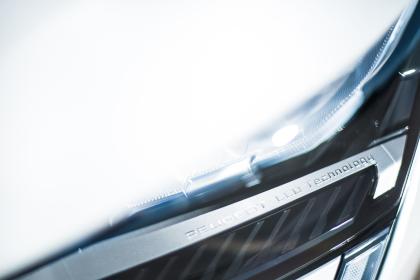 Peugeot 308 Hybrid e-EAT8 180Ps