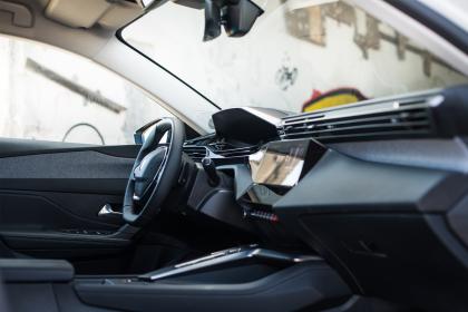 Peugeot 308 Hybrid e-EAT8 180Ps