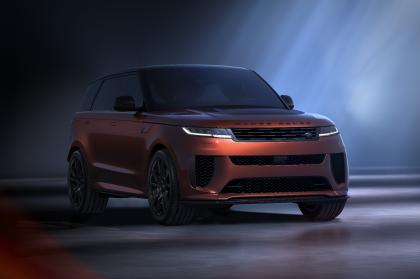 Η Land Rover παρουσιάζει το Range Rover Sport SV Carbon