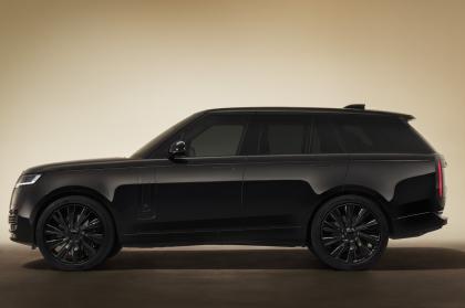 H Land Rover συστήνει το Range Rover SV Black