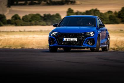 Η Audi ετοιμάζει ένα ισχυρότερο RS3