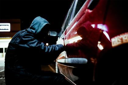 Συνελήφθησαν 12 μέλη συμμορίας που έκλεβε αυτοκίνητα