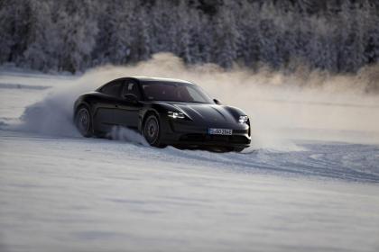 Taycan 1.000 ίππων ετοιμάζει η Porsche