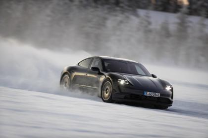 Taycan 1.000 ίππων ετοιμάζει η Porsche