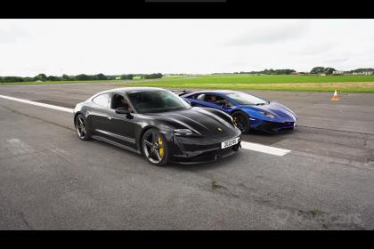 Porsche Taycan Turbo S Vs Lamborghini Aventador SV