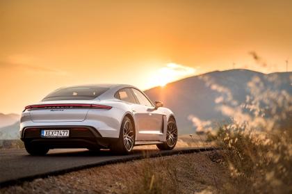 Μεταχειρισμένα ηλεκτρικά και τεχνολογία: πώς διαμορφώνεται η εικόνα σε Ελλάδα και Ευρώπη 