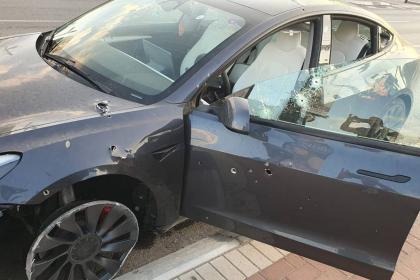 Tesla Model 3 σώζει Ισραηλινό από επίθεση της Χαμάς
