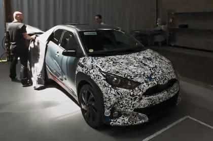 Η Toyota μάς δείχνει πώς κατασκεύασε το υβριδικό Aygo X [+video]