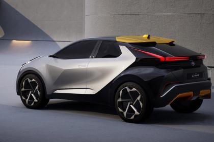 Έρχεται η δεύτερη γενιά Toyota C-HR