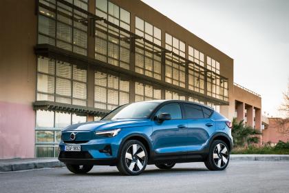 Οδηγούμε το νέο Volvo C40 Recharge