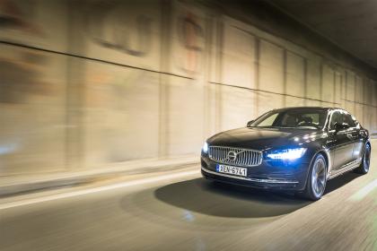 Volvo S90 T8 Recharge 392Ps