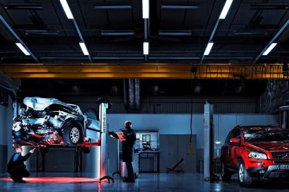Η ομάδα έρευνας ατυχημάτων της Volvo Cars γιορτάζει τα 50 της χρόνια