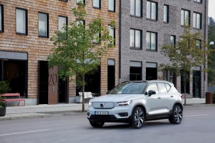 Η Volvo Cars ξεκίνησε την παραγωγή του αμιγώς ηλεκτρικού XC40 Recharge