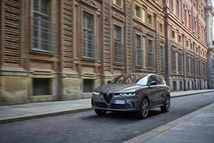 Ετοιμοπαράδοτη η Alfa Romeo Tonale Plug-in Hybrid Q4