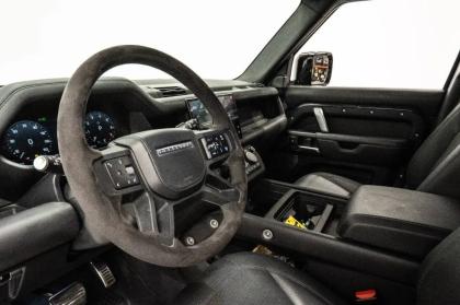 H Apocalypse Manufacturing έβαλε έξι τροχούς στο Land Rover Defender