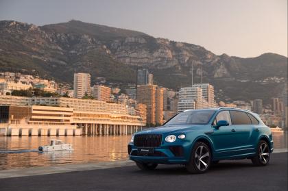 Αποκλειστικά στην Ευρώπη η Bentley Bentayga EWB Azure Riviera Collection