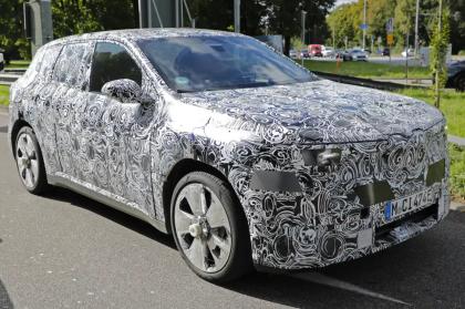 Απαθανατίστηκε η ανανεωμένη BMW iX1