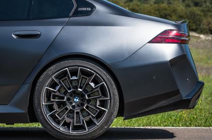 Test: BMW M5 PHEV 727Ps