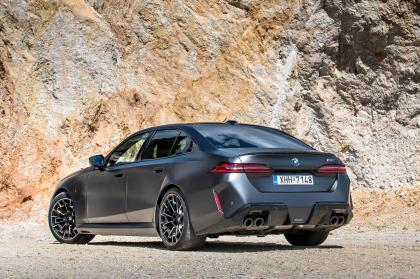 Test: BMW M5 PHEV 727Ps