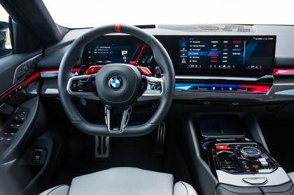 Test: BMW M5 PHEV 727Ps