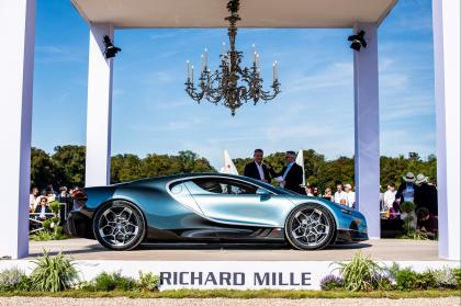 Ποια σχέδια απέρριψε η Bugatti κατά την εξέλιξη της Tourbillon; [+video]