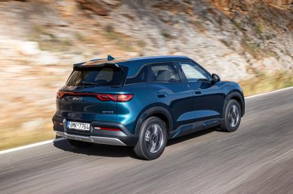 Πρώτη επαφή με το BYD Atto 2 DM-i