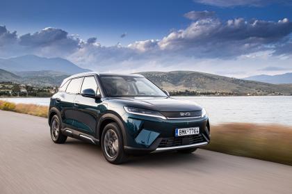 Πρώτη επαφή με το BYD Atto 2 DM-i
