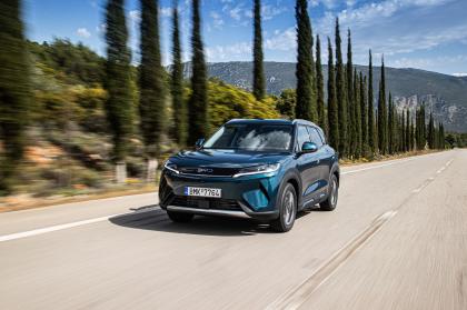 Πρώτη επαφή με το BYD Atto 2 DM-i