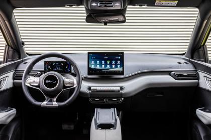 Πρώτη επαφή με το νέο «μικρό» της BYD