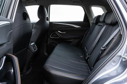 Πρώτη επαφή με το νέο BYD Sealion 5 DM-i