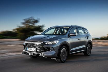 Πρώτη επαφή με το νέο BYD Sealion 5 DM-i