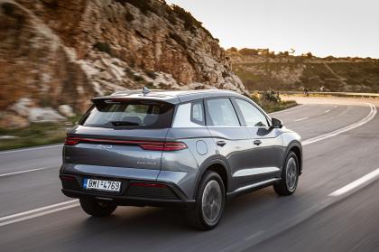 Πρώτη επαφή με το νέο BYD Sealion 5 DM-i