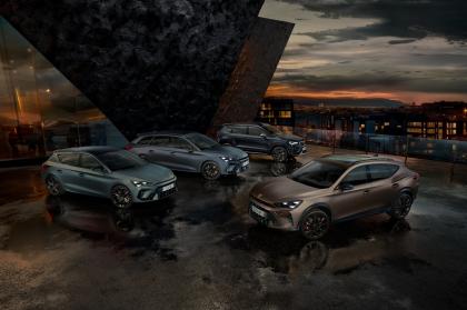 H Cupra συστήνει την Black Edition σε τέσσερα μοντέλα της