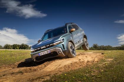 Δεν θα είναι μόνο ηλεκτρικό το επόμενο Dacia Duster