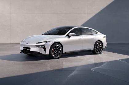 Nέα δεδομένα στα ηλεκτρικά αυτοκίνητα: ασφάλεια, κίνδυνος από φωτιές, πόρτες και σχεδιασμός  