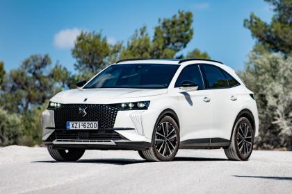 Test: DS 7 E-TENSE 4X4 300PS