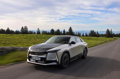 Ταξιδιώτης μεγάλων αποστάσεων το νέο DS N°8